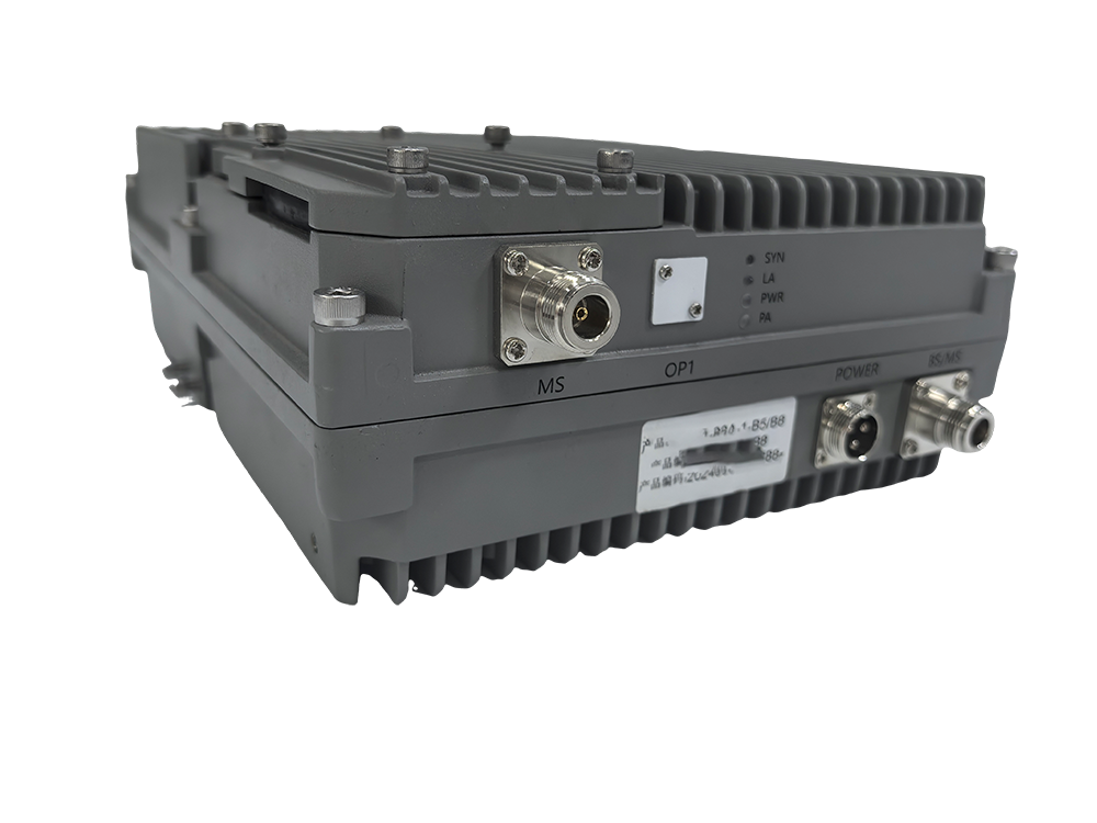  波莲镇三频手机信号接收器2000㎡